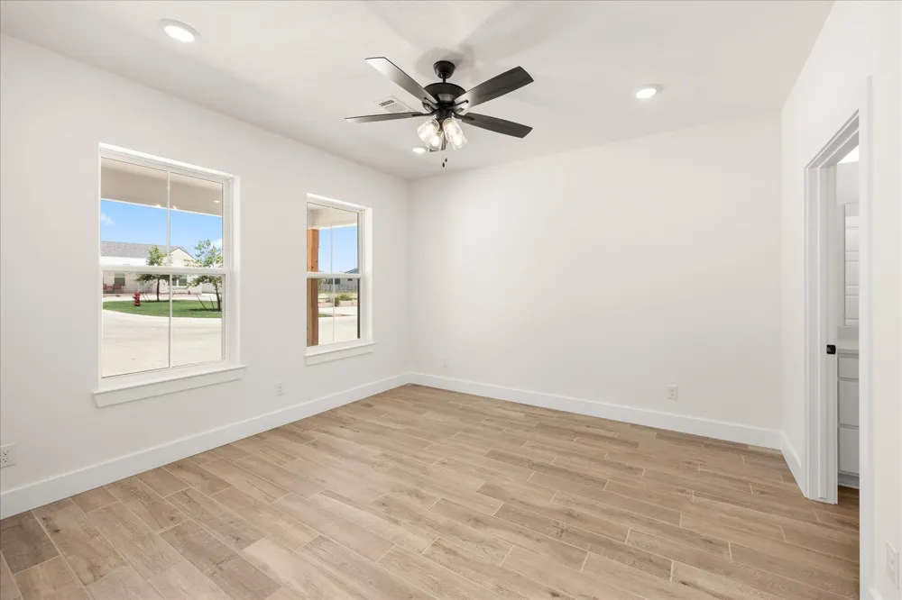 802 S Creek Street #101 Fredericksburg, TX 78624