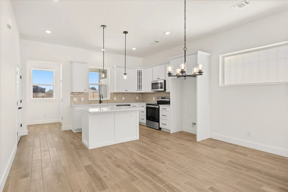 802 S Creek Street #101 Fredericksburg, TX 78624