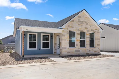802 S Creek Street #101