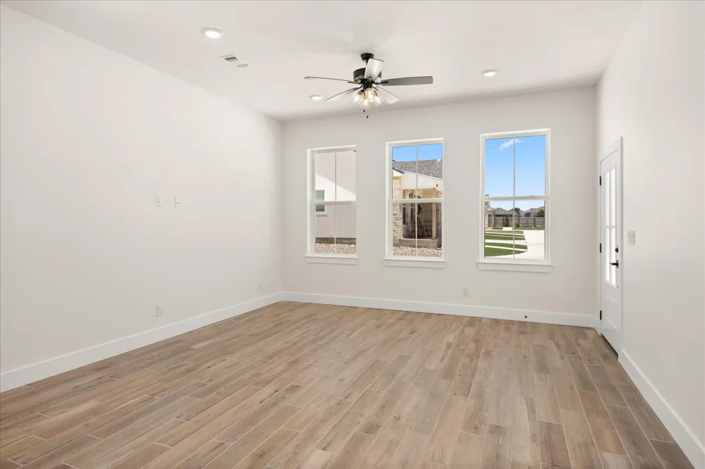 802 S Creek Street #101 Fredericksburg, TX 78624