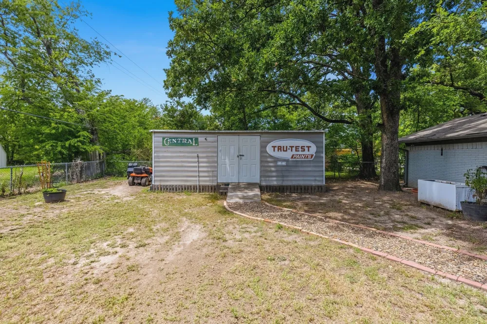 3007 Tanglewood Drive Commerce, TX 75428