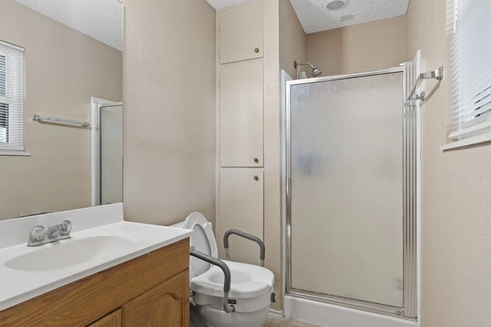 1282 Rs County Road 3325 Emory, TX 75440