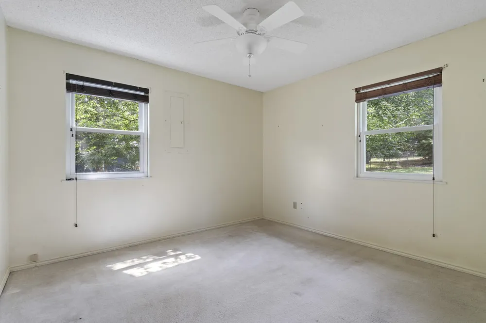 1282 Rs County Road 3325 Emory, TX 75440