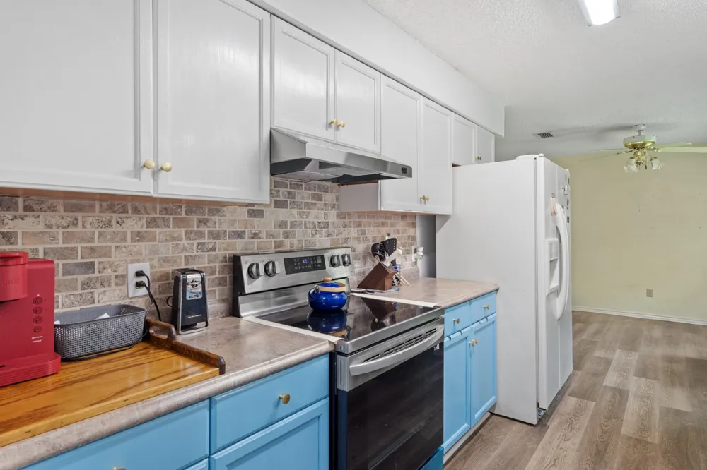 1282 Rs County Road 3325 Emory, TX 75440