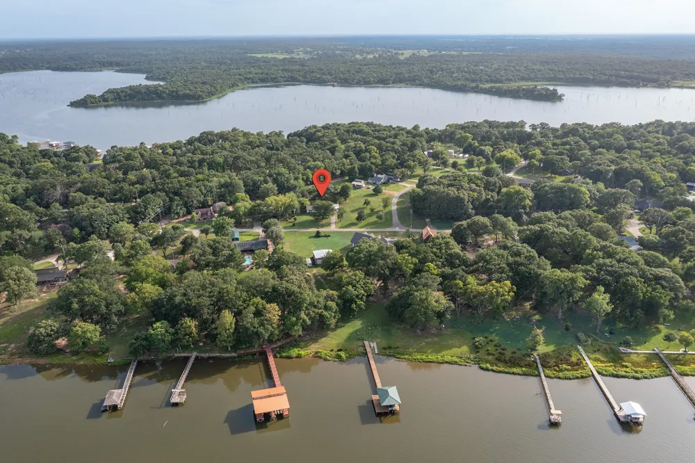 1282 Rs County Road 3325 Emory, TX 75440