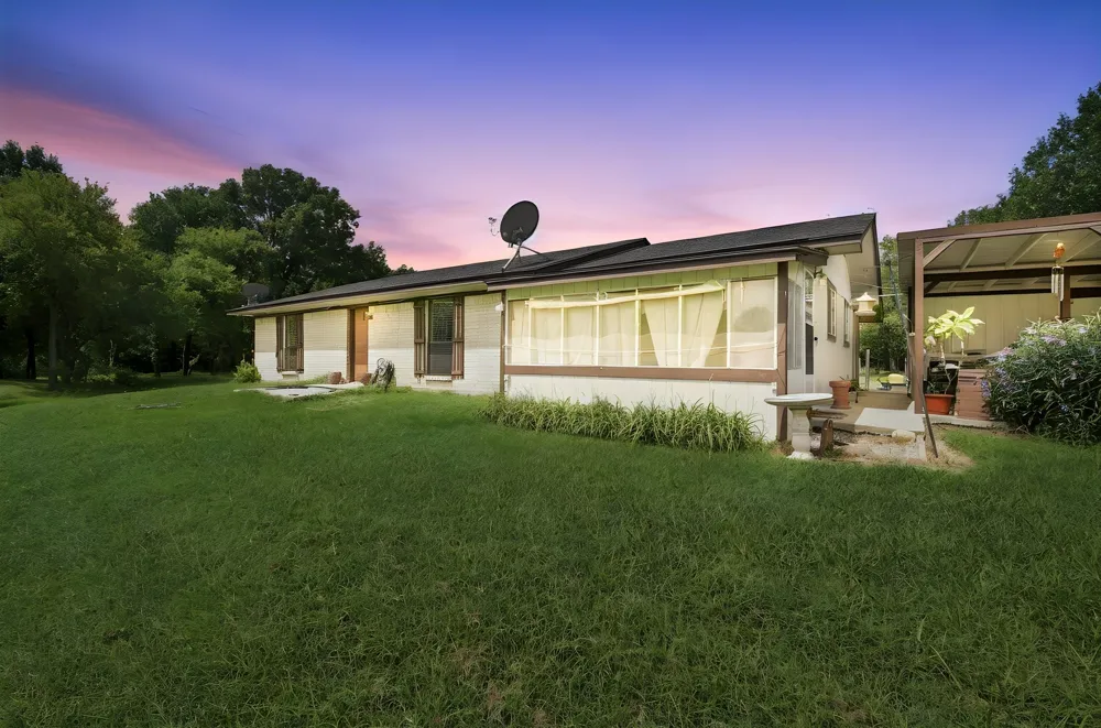 1255 Fm 667 Purdon, TX 76679