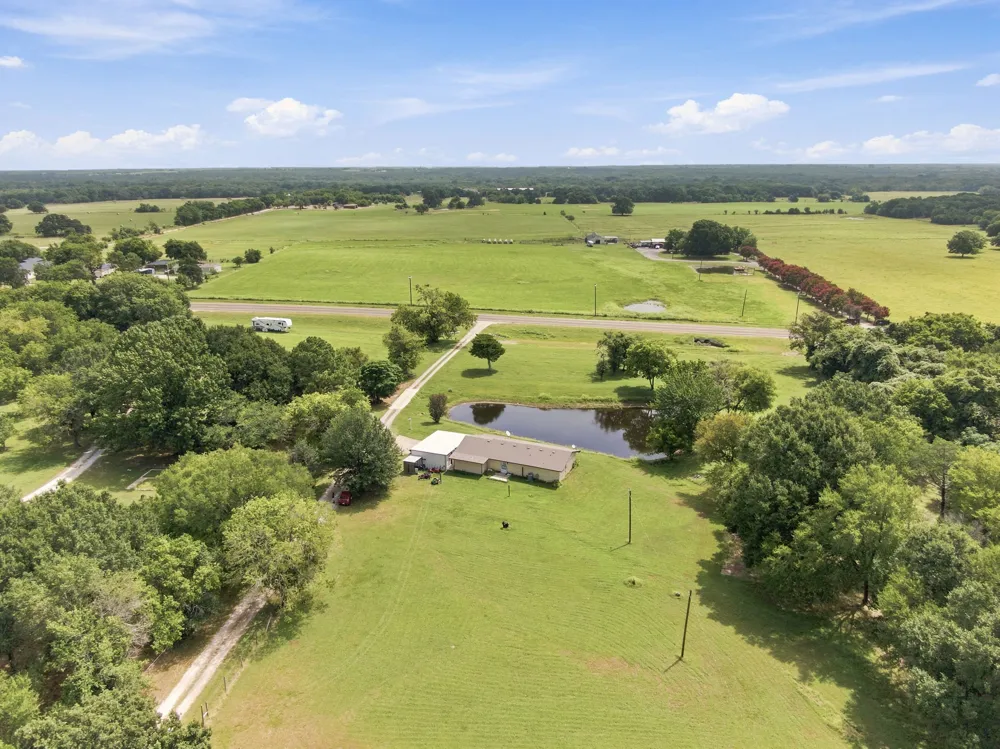1255 Fm 667 Purdon, TX 76679