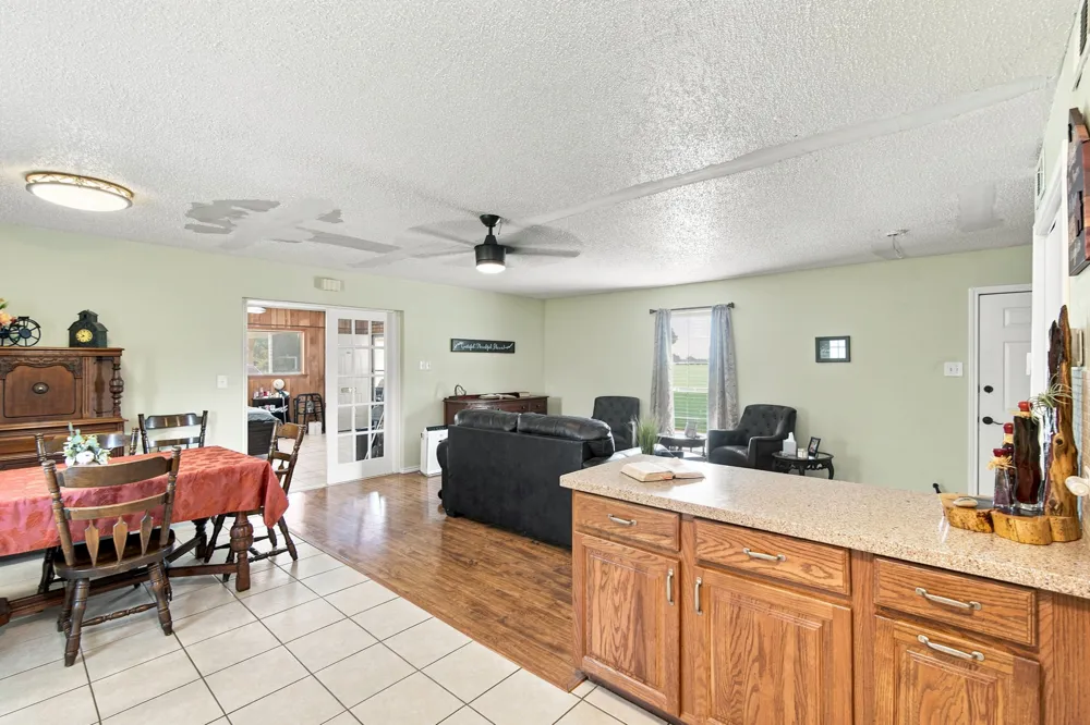 1255 Fm 667 Purdon, TX 76679