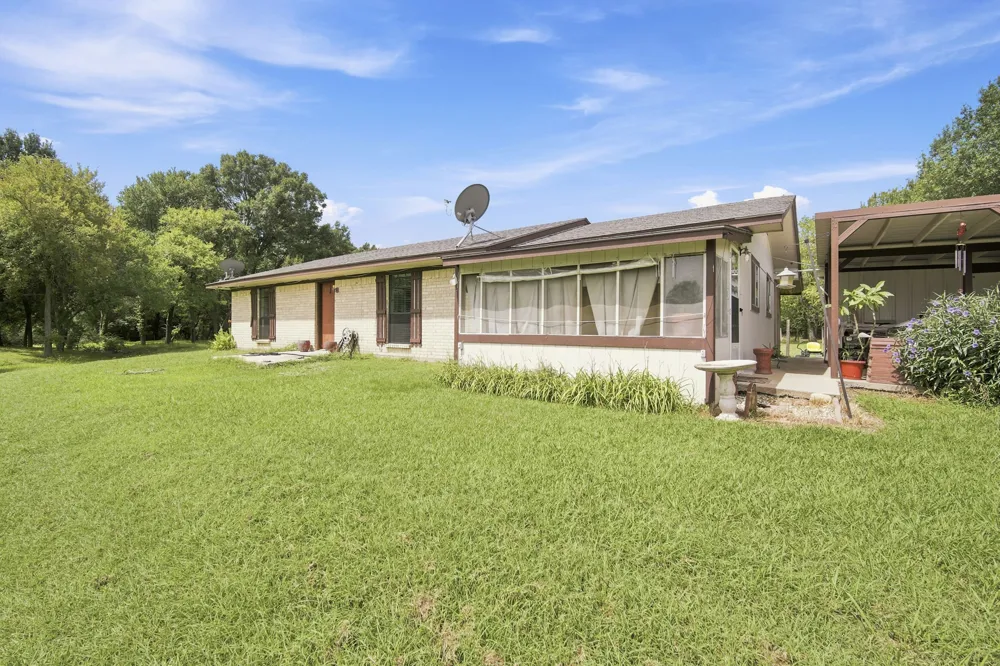 1255 Fm 667 Purdon, TX 76679