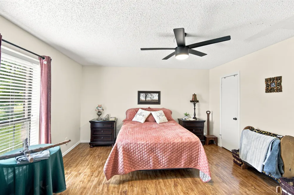 1255 Fm 667 Purdon, TX 76679