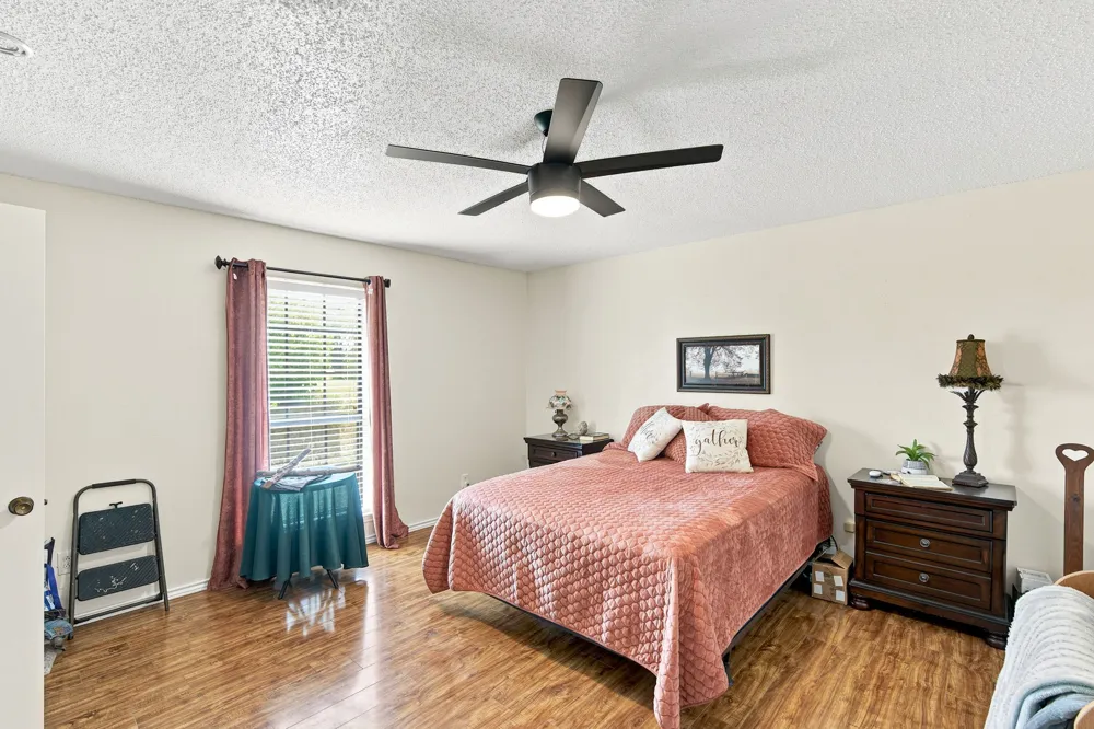 1255 Fm 667 Purdon, TX 76679