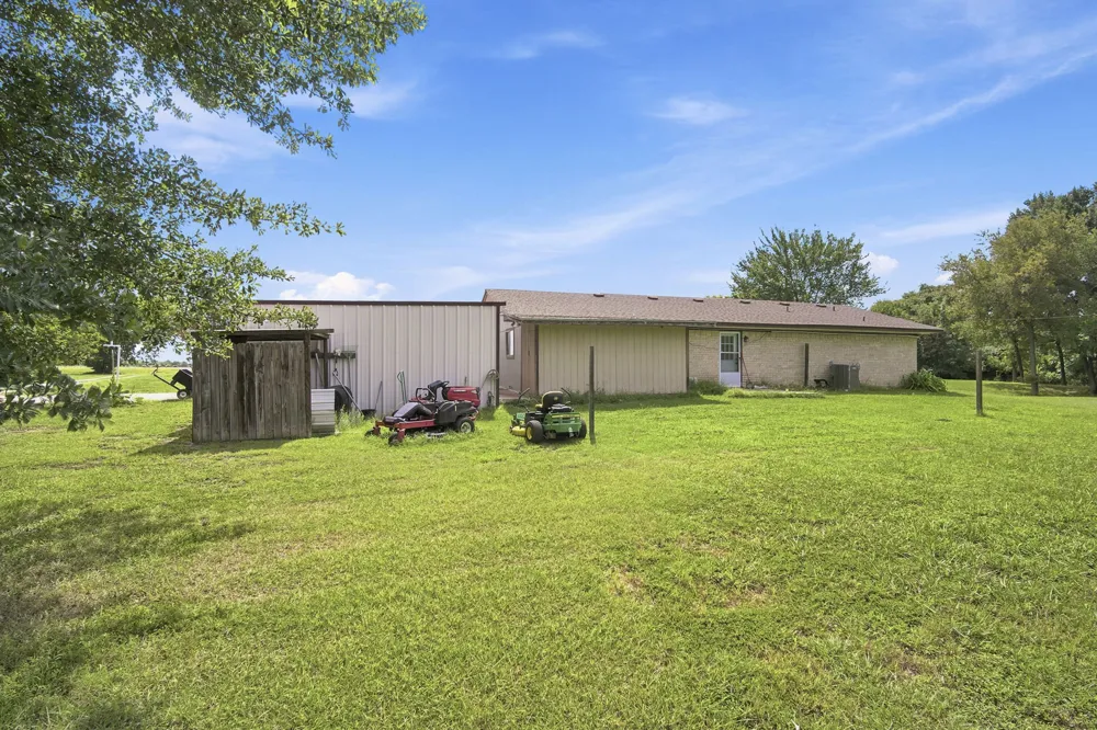 1255 Fm 667 Purdon, TX 76679