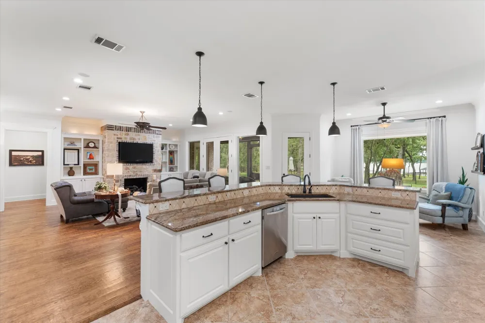 940 Private Road 5980 Yantis, TX 75497