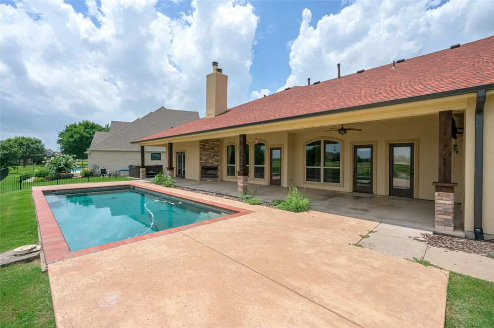 1200 Eagle Glen Pass Gunter, TX 75058