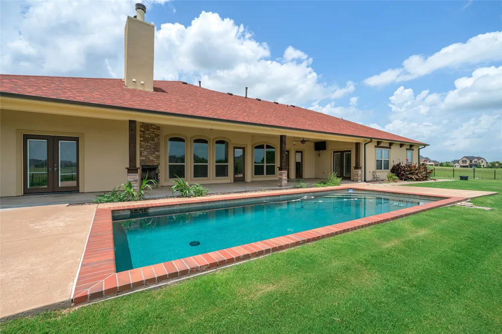 1200 Eagle Glen Pass Gunter, TX 75058