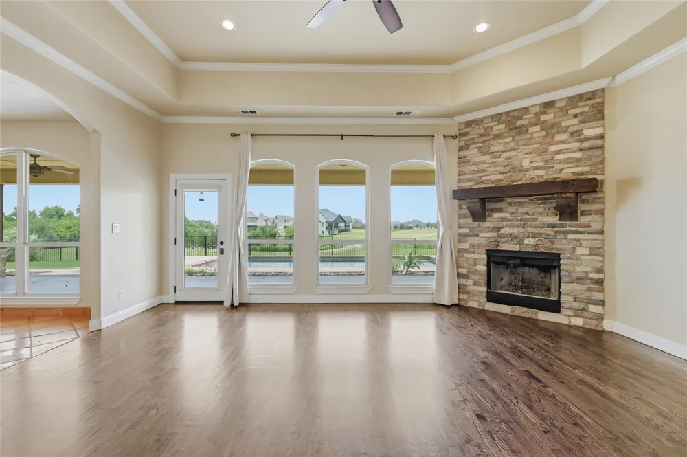 1200 Eagle Glen Pass Gunter, TX 75058