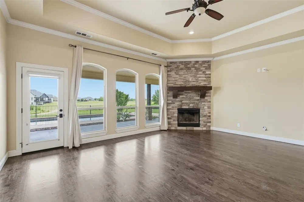 1200 Eagle Glen Pass Gunter, TX 75058