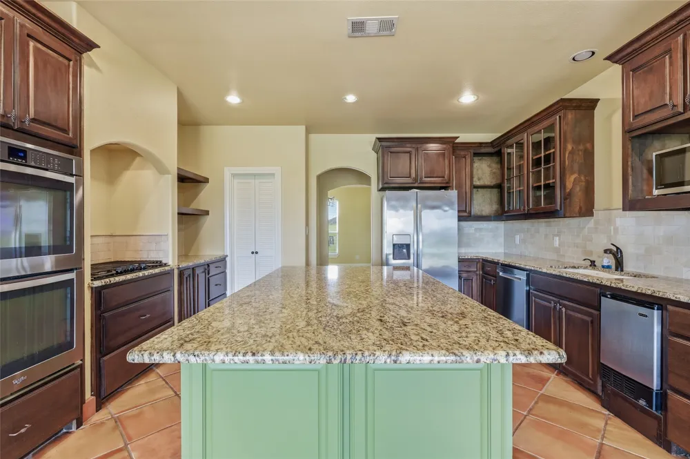 1200 Eagle Glen Pass Gunter, TX 75058