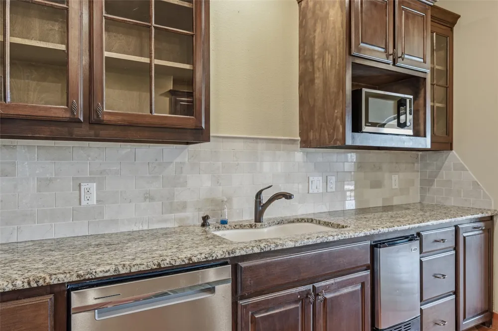 1200 Eagle Glen Pass Gunter, TX 75058