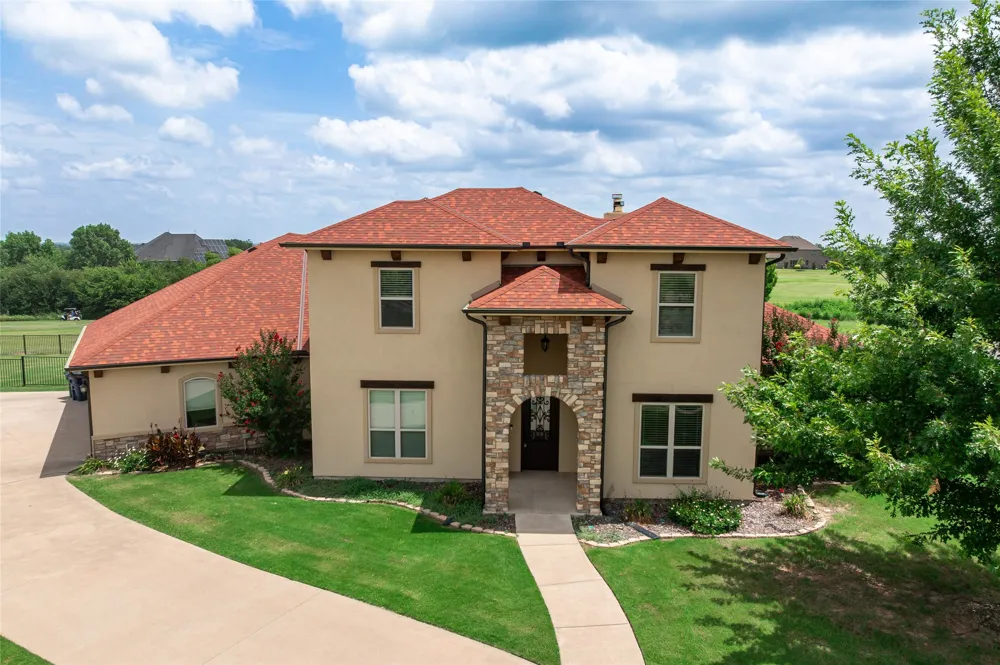 1200 Eagle Glen Pass Gunter, TX 75058