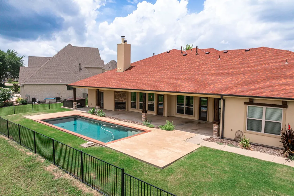 1200 Eagle Glen Pass Gunter, TX 75058
