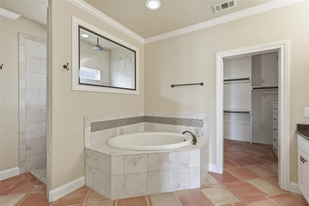 1200 Eagle Glen Pass Gunter, TX 75058