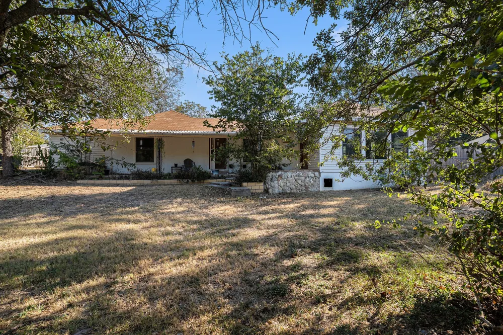 116 Lakeshore Trail Whitney, TX 76692