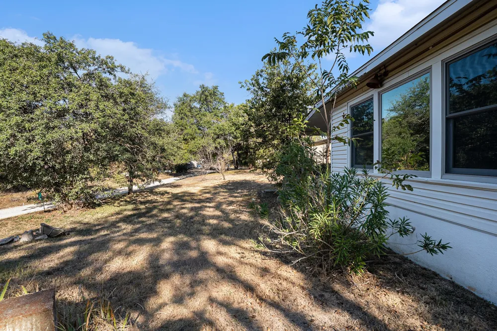 116 Lakeshore Trail Whitney, TX 76692