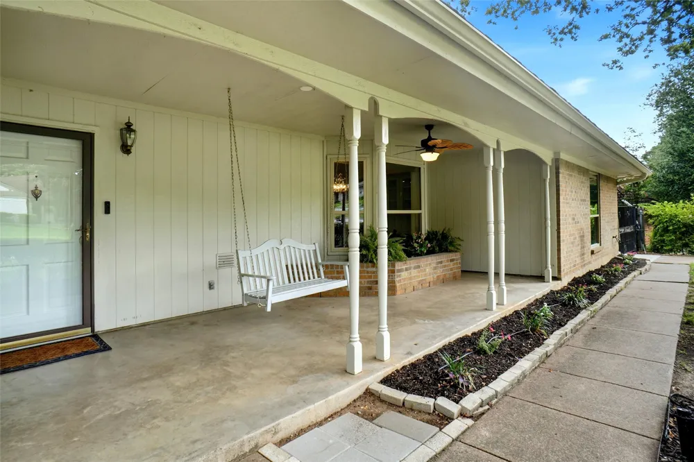 241 Timberlake Drive Azle, TX 76020