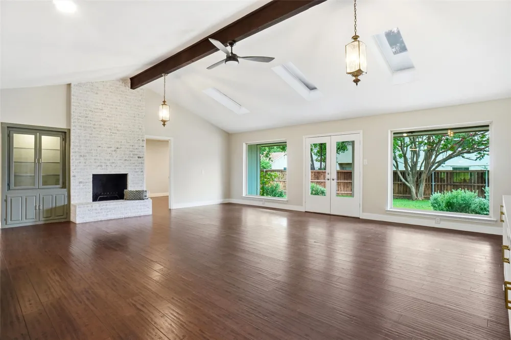241 Timberlake Drive Azle, TX 76020
