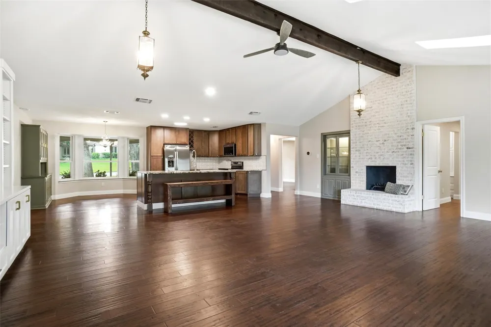 241 Timberlake Drive Azle, TX 76020