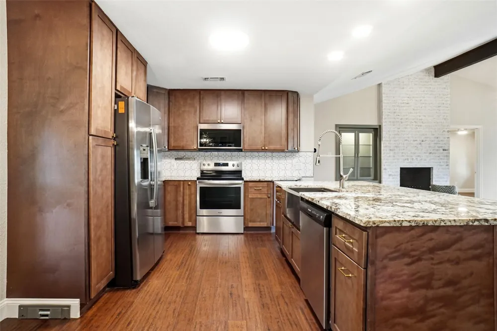 241 Timberlake Drive Azle, TX 76020