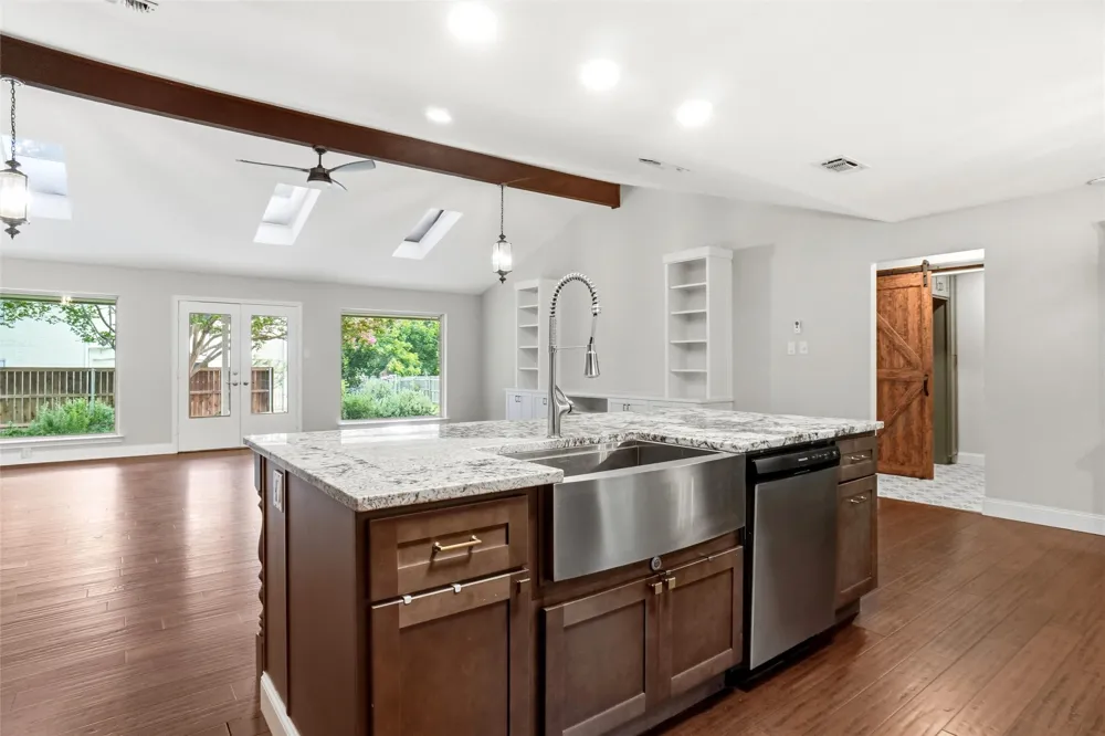 241 Timberlake Drive Azle, TX 76020