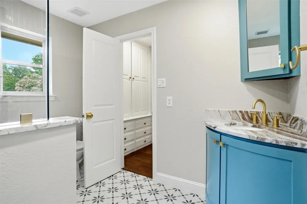 241 Timberlake Drive Azle, TX 76020