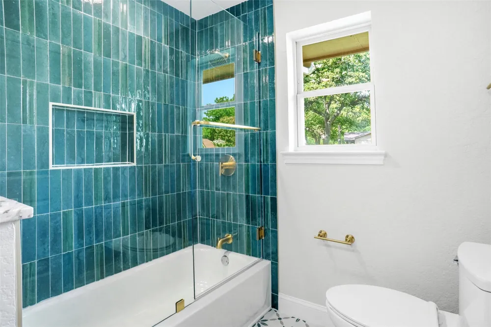 241 Timberlake Drive Azle, TX 76020