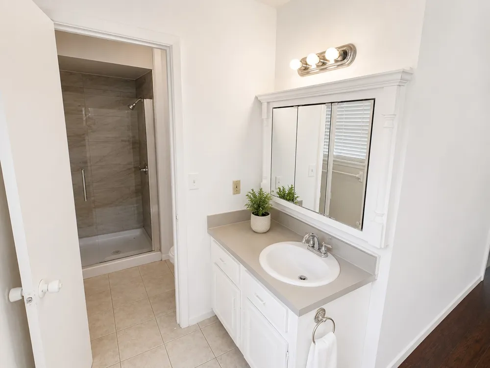 5410 Kings Manor Drive Lake Dallas, TX 75065