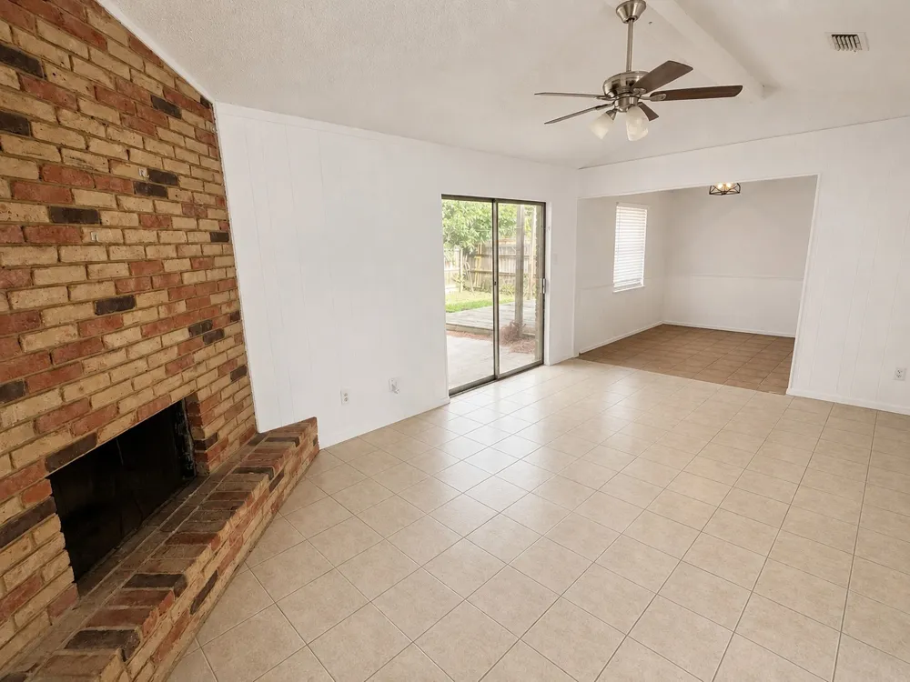 5410 Kings Manor Drive Lake Dallas, TX 75065