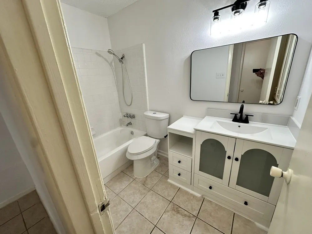 5410 Kings Manor Drive Lake Dallas, TX 75065