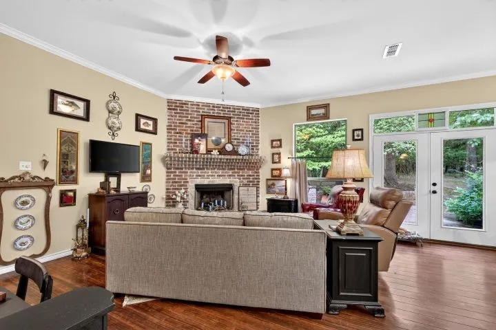 18706 Quiet Anchor Lane Flint, TX 75762