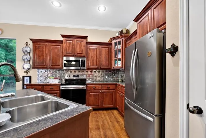 18706 Quiet Anchor Lane Flint, TX 75762