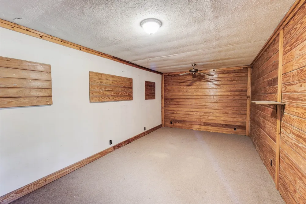 11054 County Road 2464 Poetry, TX 75160