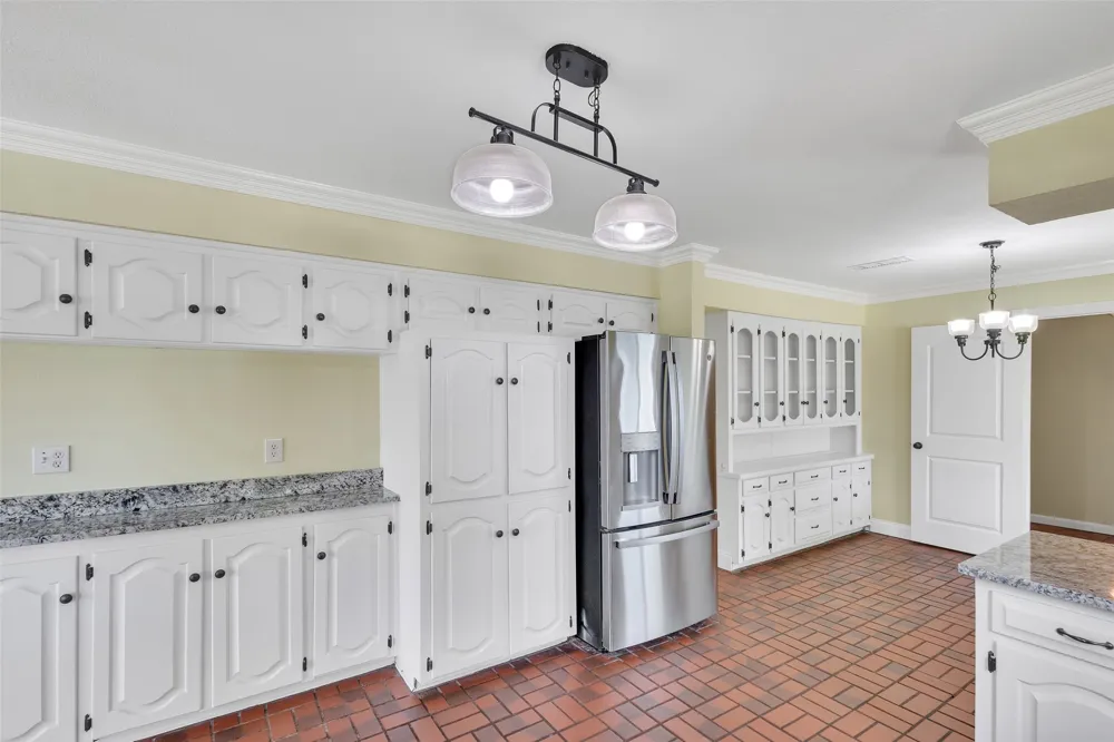 11054 County Road 2464 Poetry, TX 75160