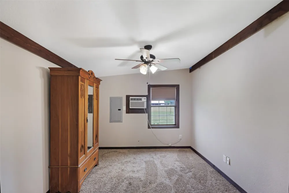 11054 County Road 2464 Poetry, TX 75160