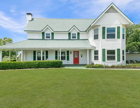 11054 County Road 2464