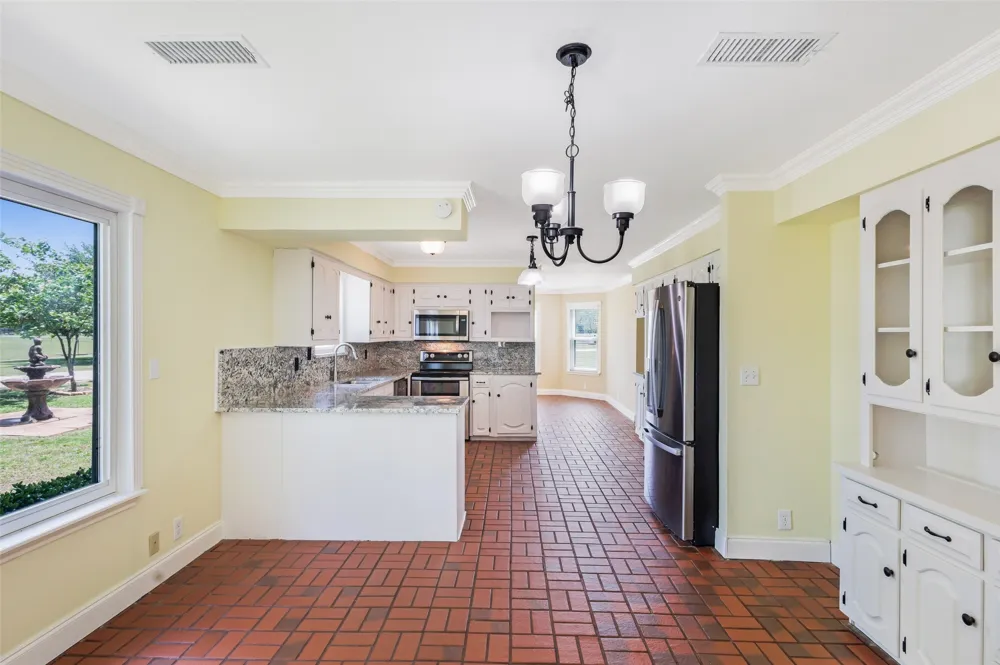11054 County Road 2464 Poetry, TX 75160