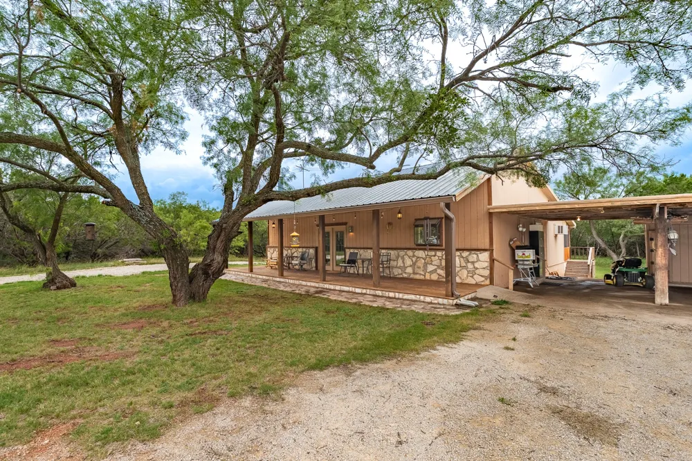 141 Pennington Street #B Buffalo Gap, TX 79508