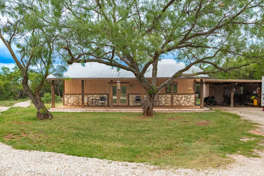 141 Pennington Street #B Buffalo Gap, TX 79508