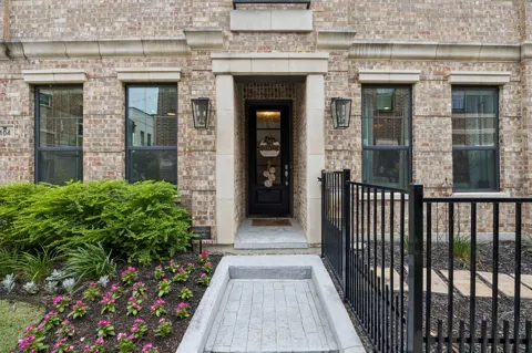 302 Nursery Lane #104