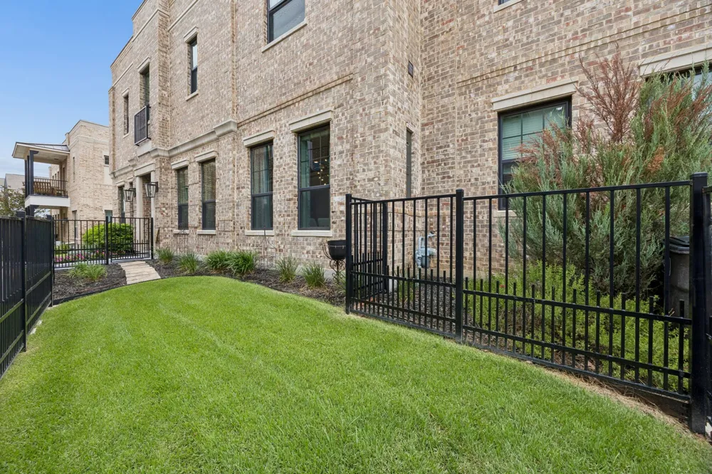 302 Nursery Lane #104 Fort Worth, TX 76114