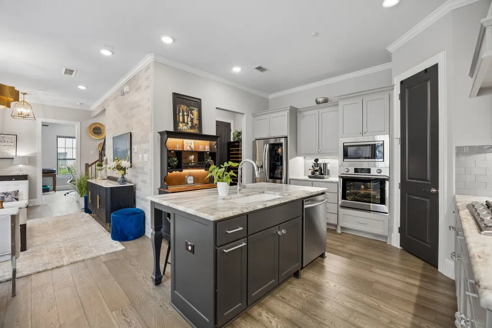 302 Nursery Lane #104 Fort Worth, TX 76114